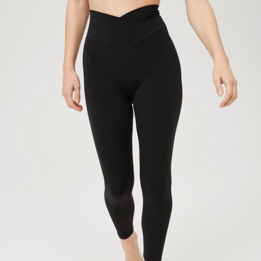 Aerie OFFLINE black high waisted crossover legging
